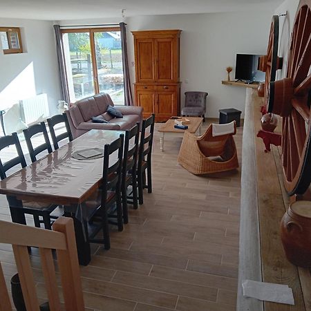 Gite Ferme Du Marronnier Derchigny Extérieur photo
