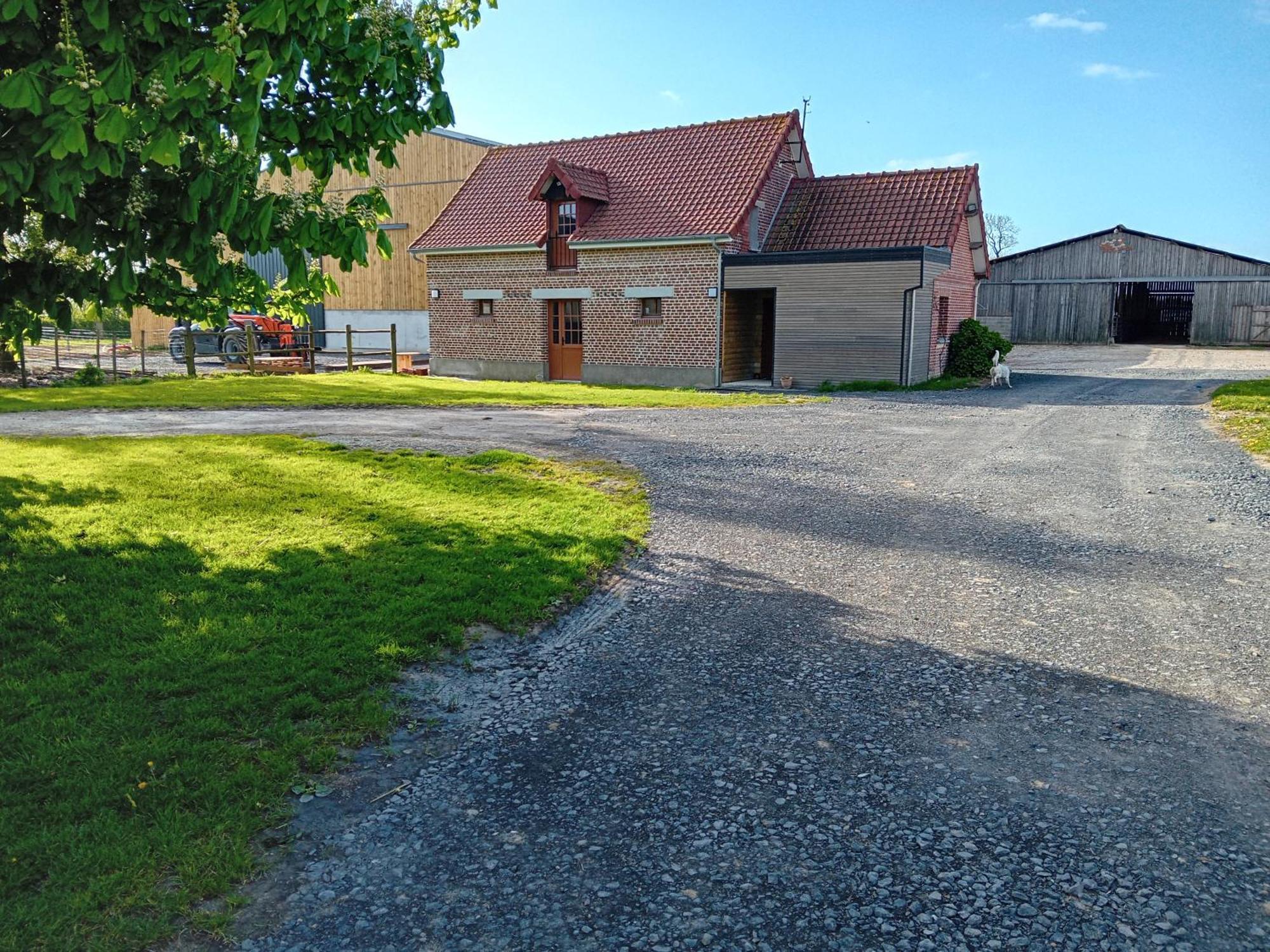 Gite Ferme Du Marronnier Derchigny Extérieur photo